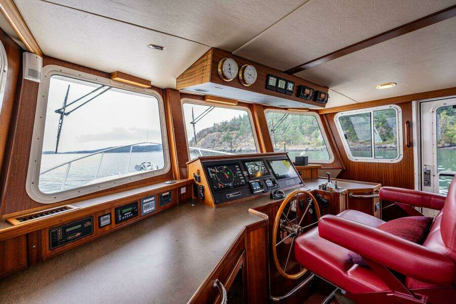 Big Red 41ft American Tug Yacht For Sale