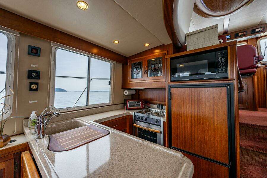 Big Red 41ft American Tug Yacht For Sale