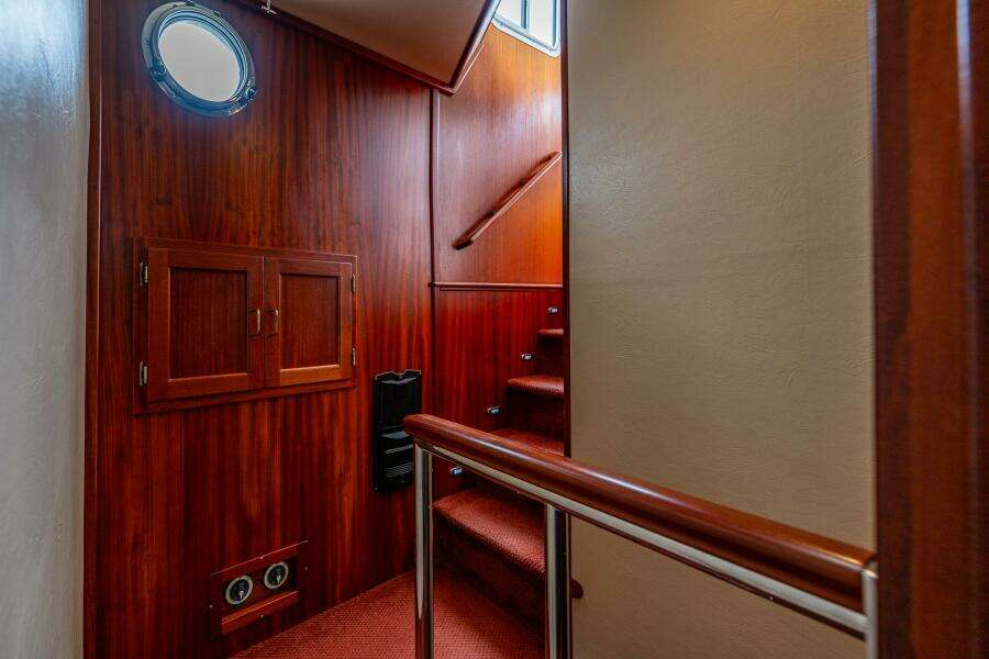 Big Red 41ft American Tug Yacht For Sale