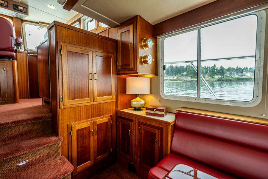 Big Red 41ft American Tug Yacht For Sale