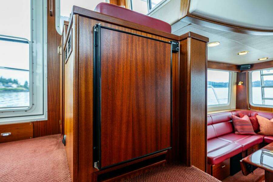 Big Red 41ft American Tug Yacht For Sale