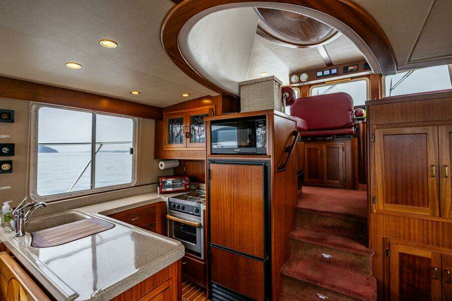 Big Red 41ft American Tug Yacht For Sale