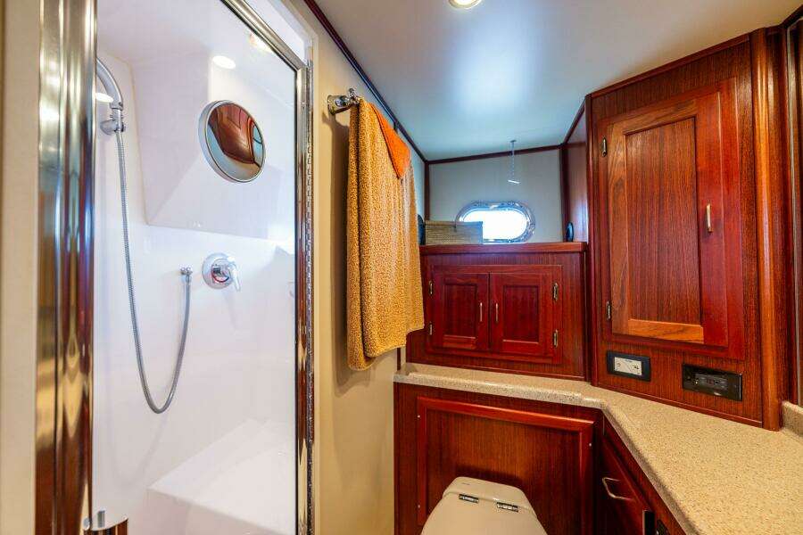 Big Red 41ft American Tug Yacht For Sale