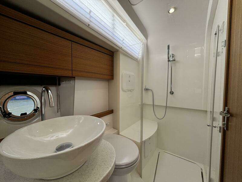 40ft Greenline Yacht For Sale