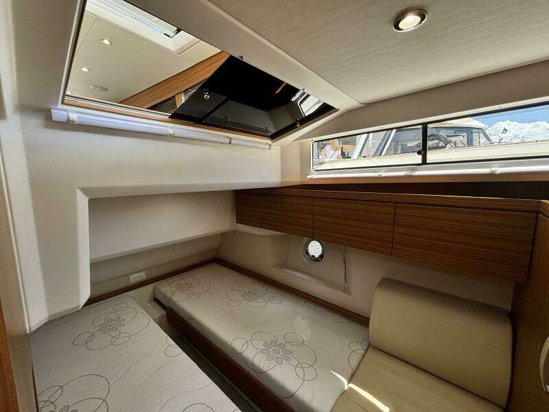40ft Greenline Yacht For Sale