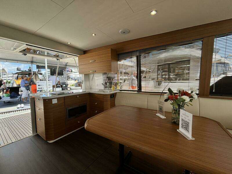40ft Greenline Yacht For Sale
