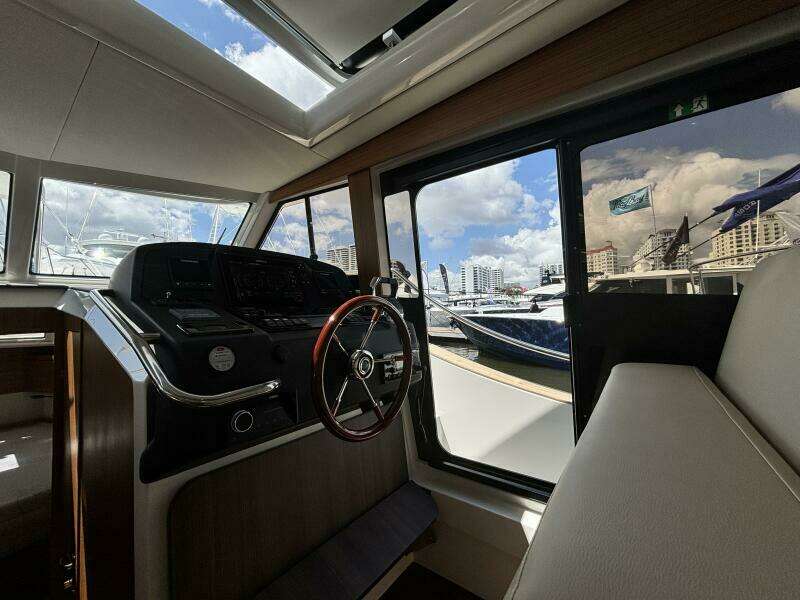 40ft Greenline Yacht For Sale