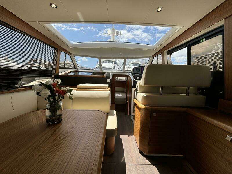 40ft Greenline Yacht For Sale