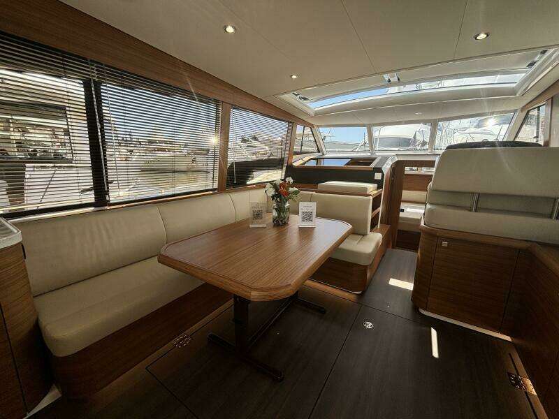 40ft Greenline Yacht For Sale