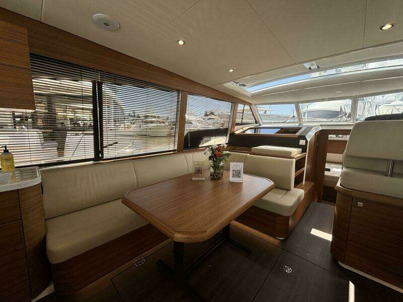 40ft Greenline Yacht For Sale