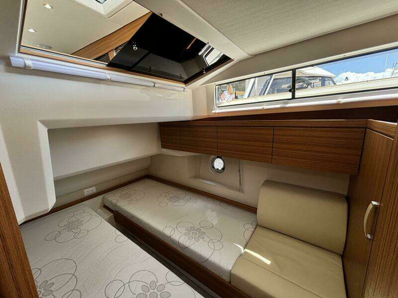 40ft Greenline Yacht For Sale