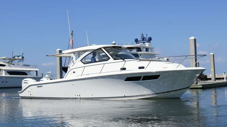 35ft Pursuit Yacht For Sale
