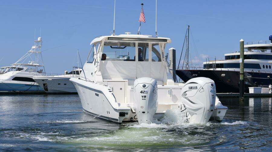 35ft Pursuit Yacht For Sale