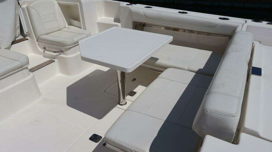 35ft Pursuit Yacht For Sale