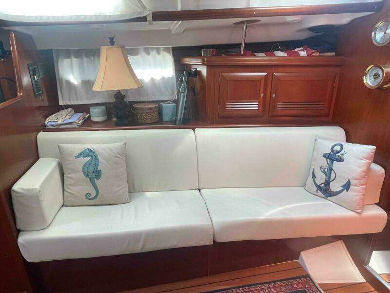 TIRAMISU 47ft Beneteau Yacht For Sale