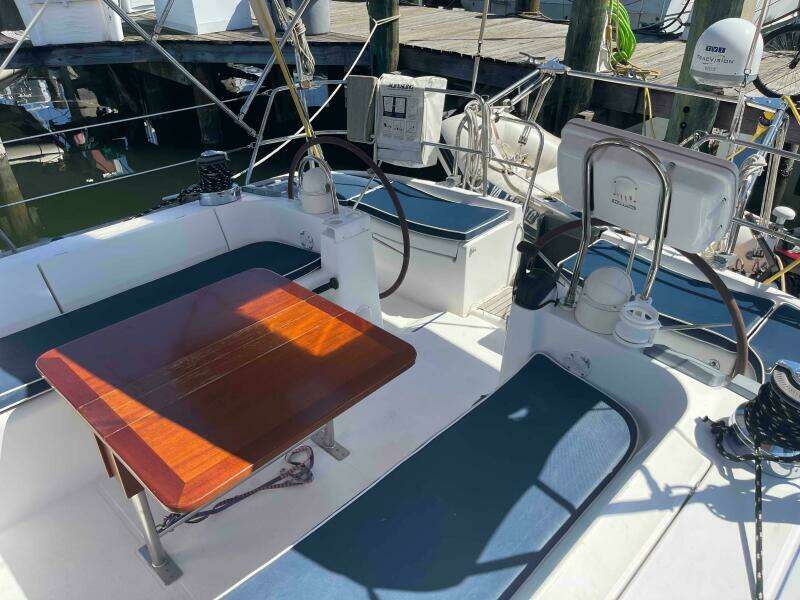 TIRAMISU 47ft Beneteau Yacht For Sale