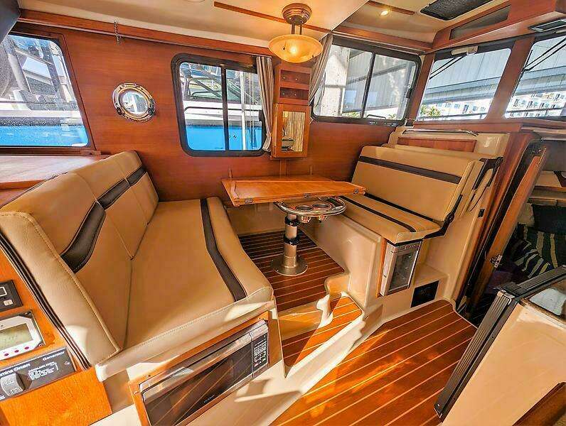 R 31 CB Luxury Edition 31ft Ranger Tugs Yacht For Sale