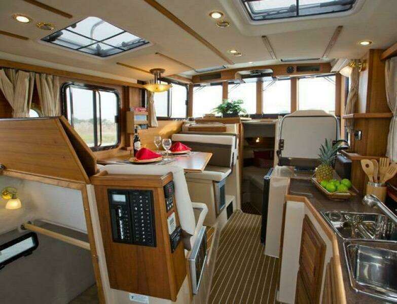 R 31 CB Luxury Edition 31ft Ranger Tugs Yacht For Sale