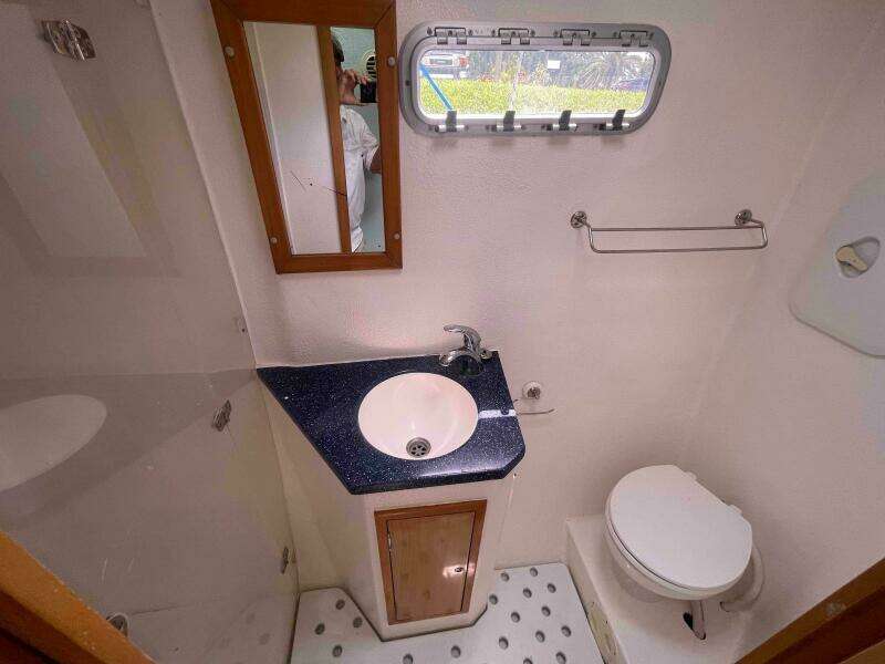 ENDLESS SUMMER 40ft Admiral Yacht For Sale