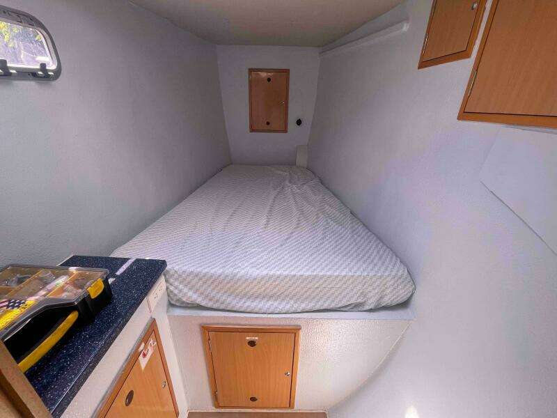 ENDLESS SUMMER 40ft Admiral Yacht For Sale