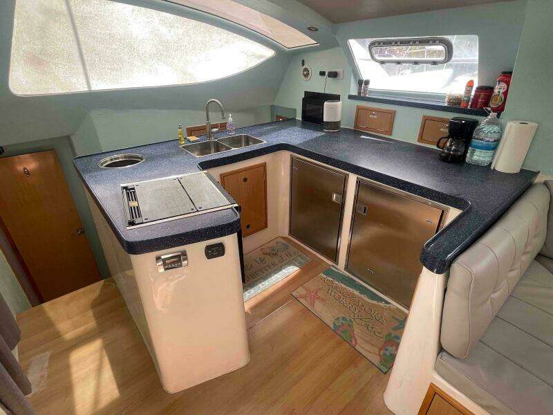 ENDLESS SUMMER 40ft Admiral Yacht For Sale