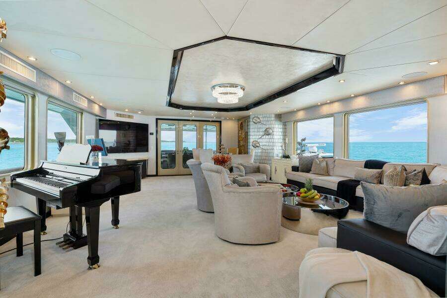 SWEET ESCAPE 130ft Christensen Yacht For Sale