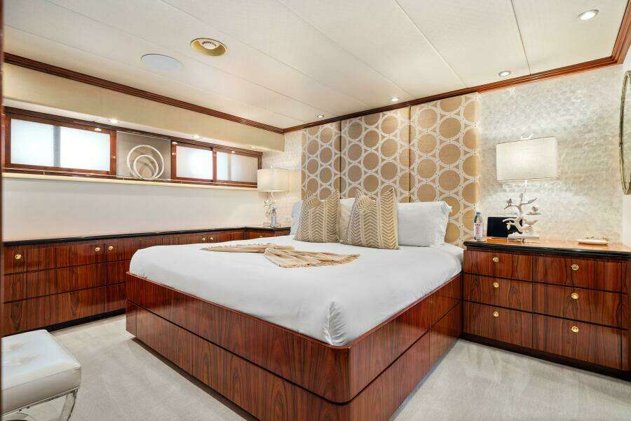 SWEET ESCAPE 130ft Christensen Yacht For Sale