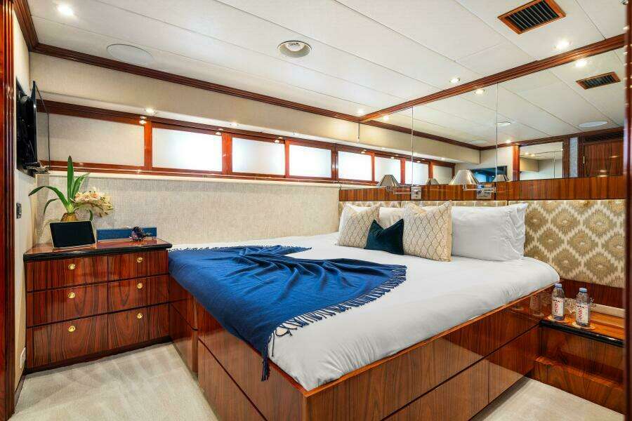 SWEET ESCAPE 130ft Christensen Yacht For Sale