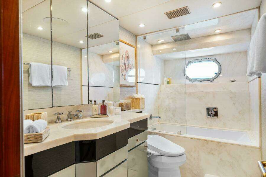 SWEET ESCAPE 130ft Christensen Yacht For Sale