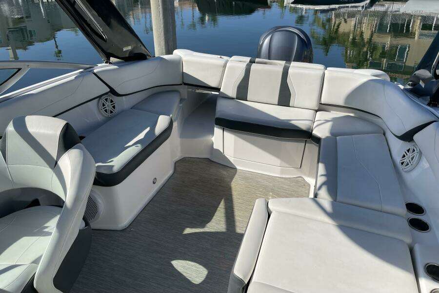 23ft Regal Yacht For Sale