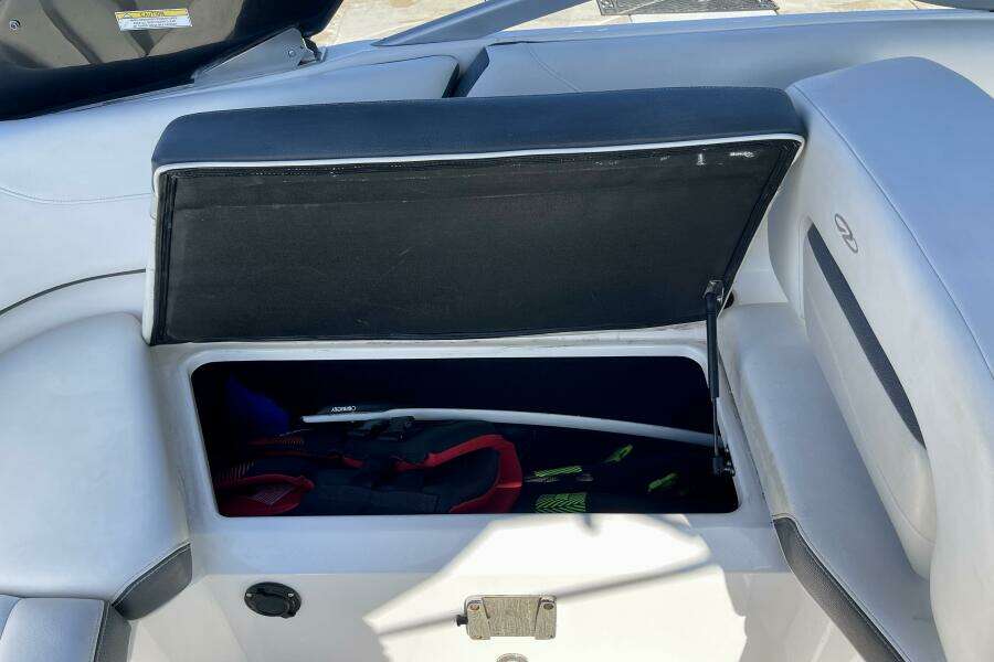 23ft Regal Yacht For Sale