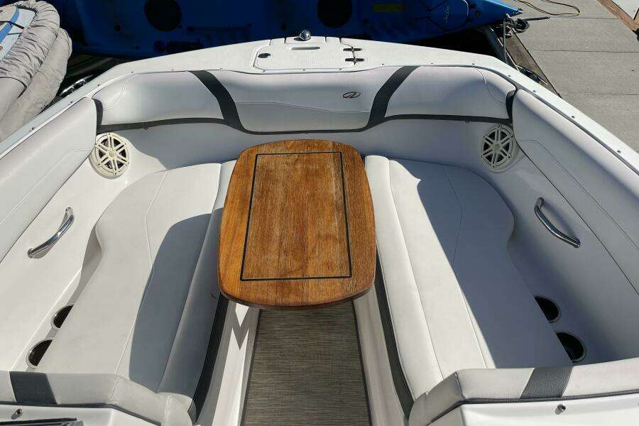 23ft Regal Yacht For Sale