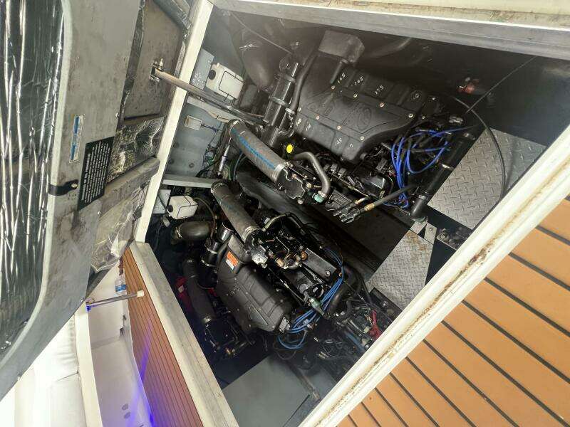 Priorities 38ft Sea Ray Yacht For Sale