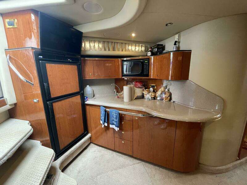 Priorities 38ft Sea Ray Yacht For Sale