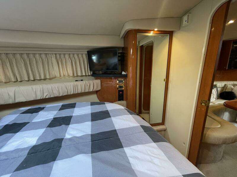 Priorities 38ft Sea Ray Yacht For Sale