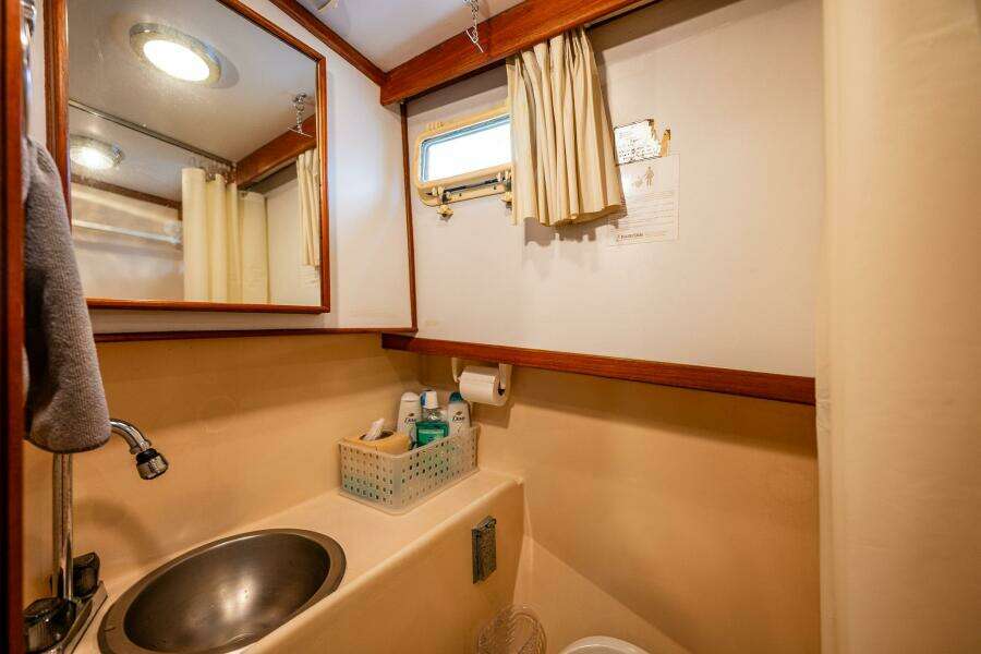 Jumanda 45ft CHB Yacht For Sale