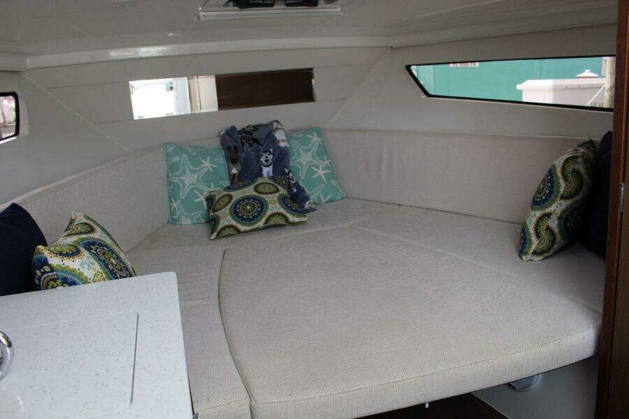 29ft Jeanneau Yacht For Sale