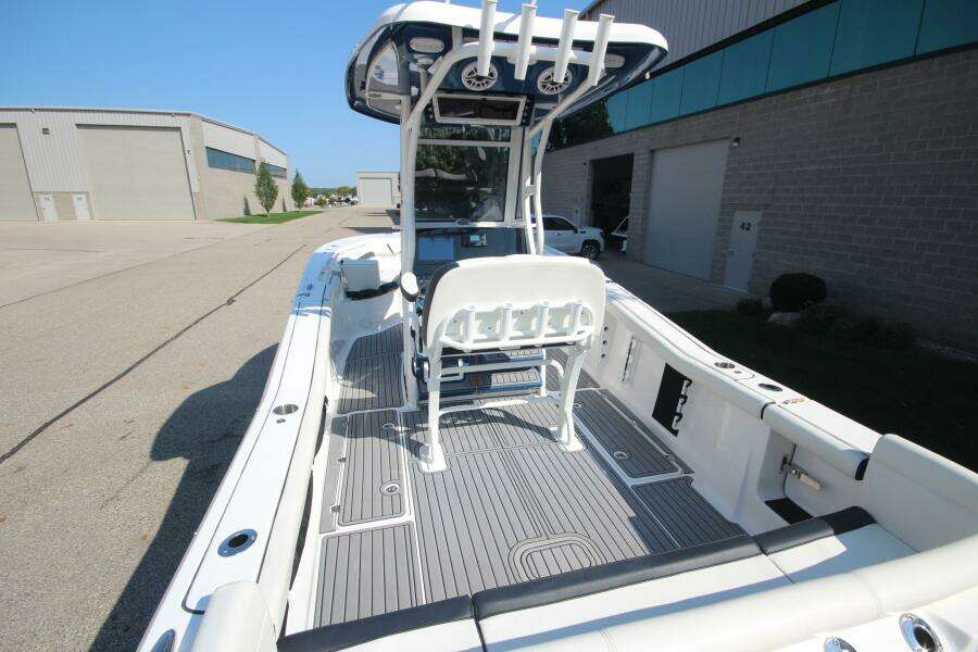 27ft Tidewater Yacht For Sale