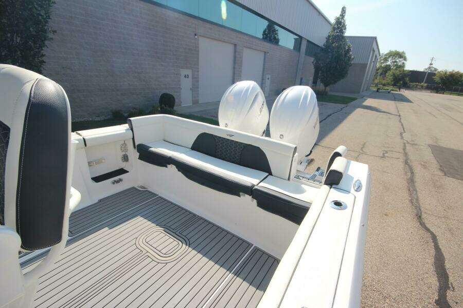 27ft Tidewater Yacht For Sale