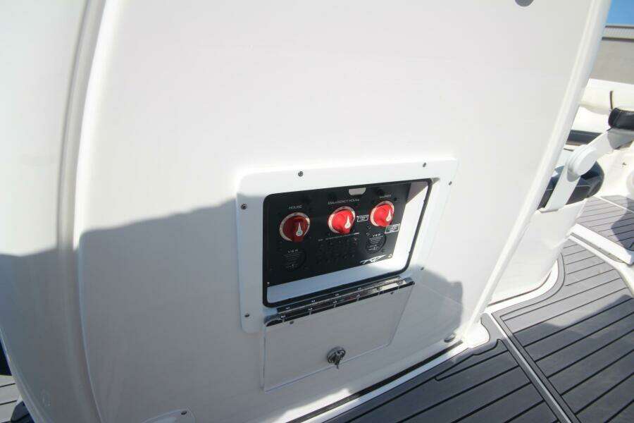 27ft Tidewater Yacht For Sale