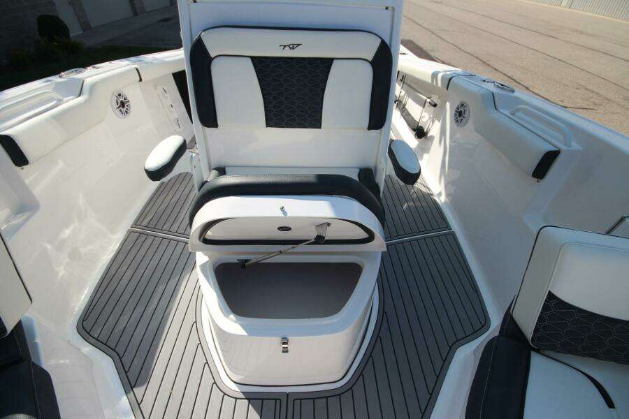 27ft Tidewater Yacht For Sale