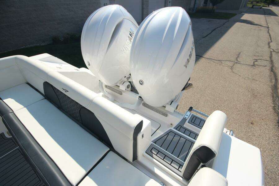 27ft Tidewater Yacht For Sale