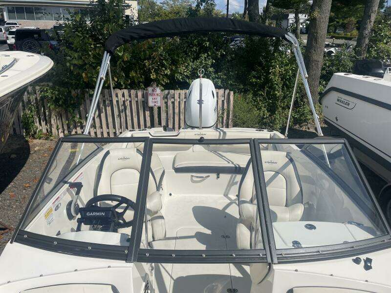 19ft Stingray Yacht For Sale