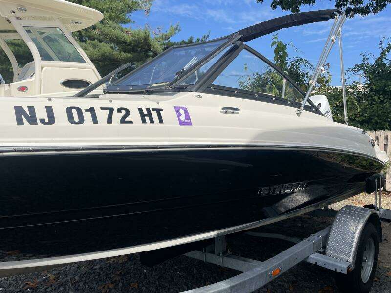19ft Stingray Yacht For Sale