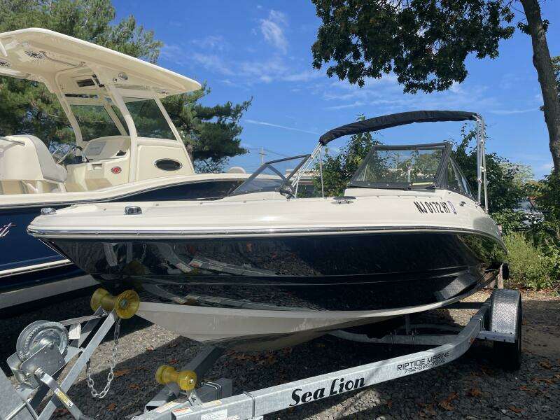 19ft Stingray Yacht For Sale