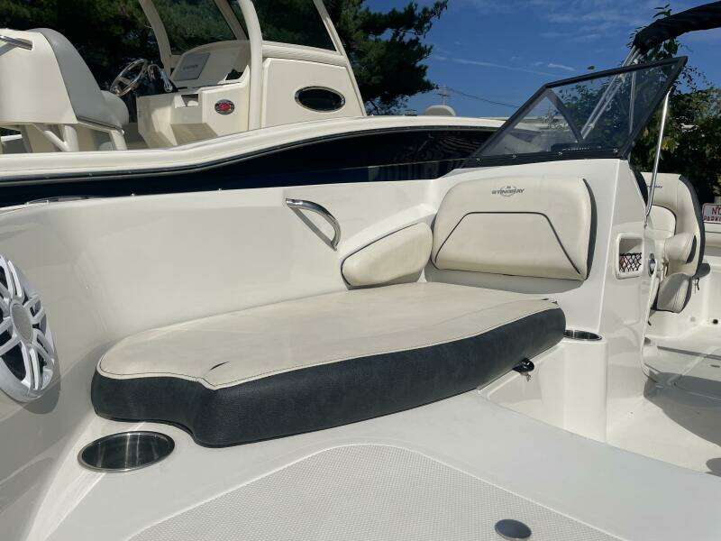 19ft Stingray Yacht For Sale
