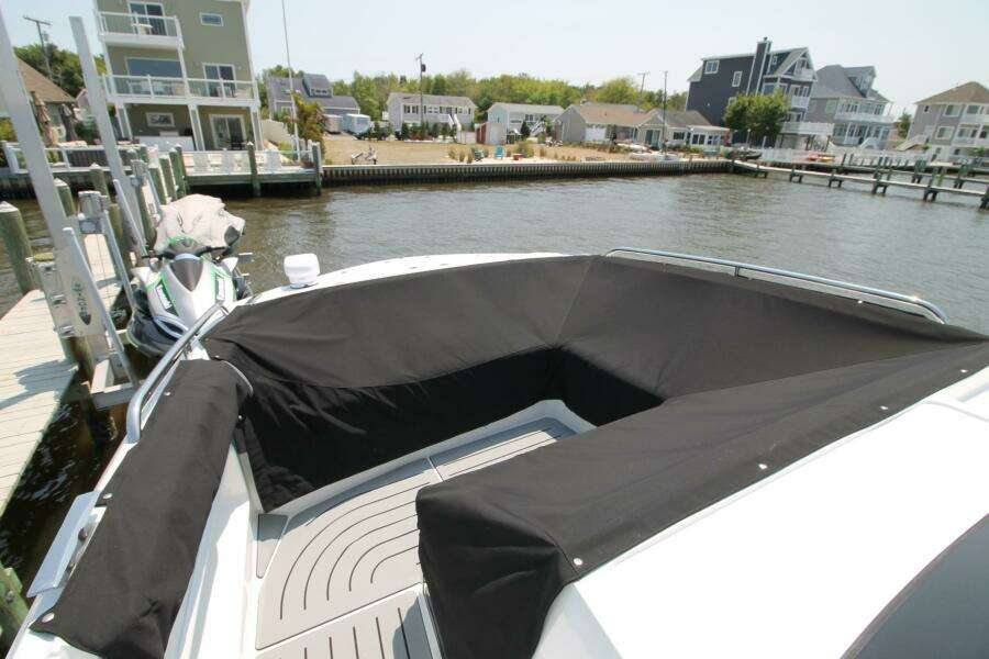 32ft Galeon Yacht For Sale