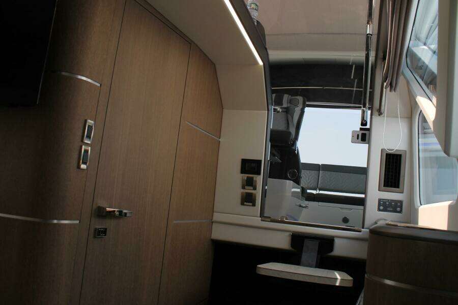 32ft Galeon Yacht For Sale