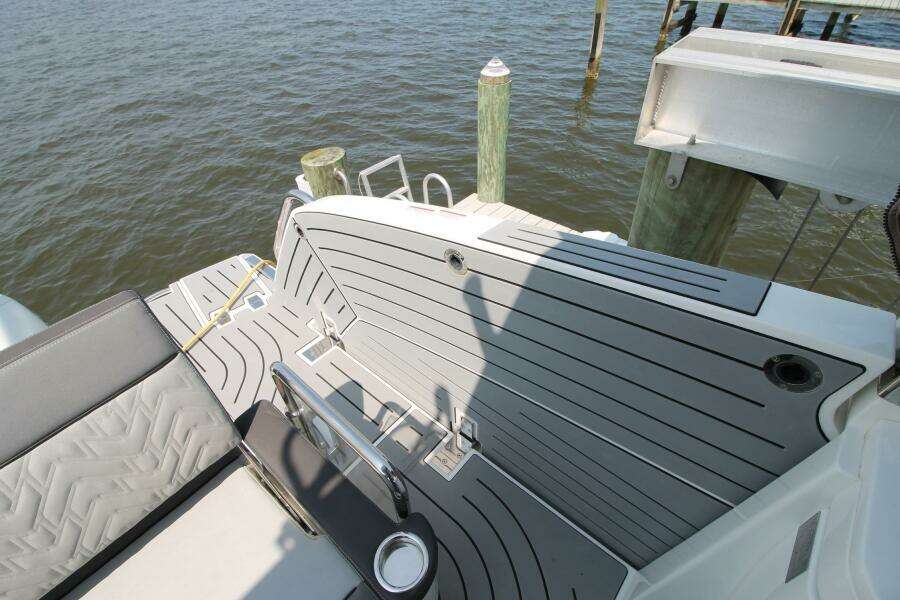 32ft Galeon Yacht For Sale
