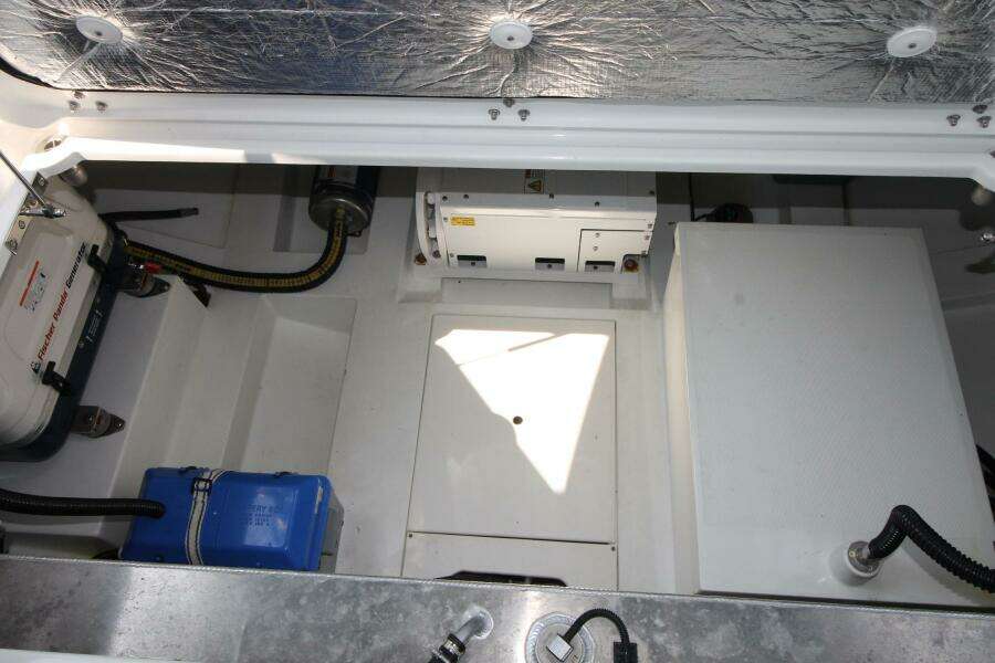 32ft Galeon Yacht For Sale